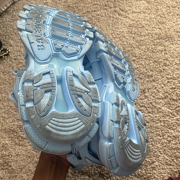 Gently used Balenciaga sneakers - Picture 4 of 9